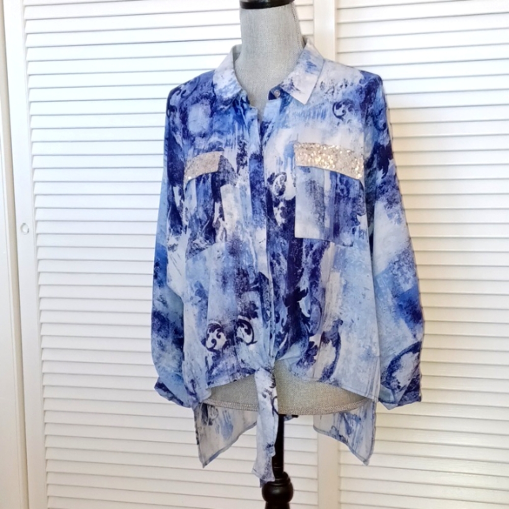Chicos Ladies Navy Blue Print Hi-low LS Blouse Sequin accents Size 3 XL NWOT